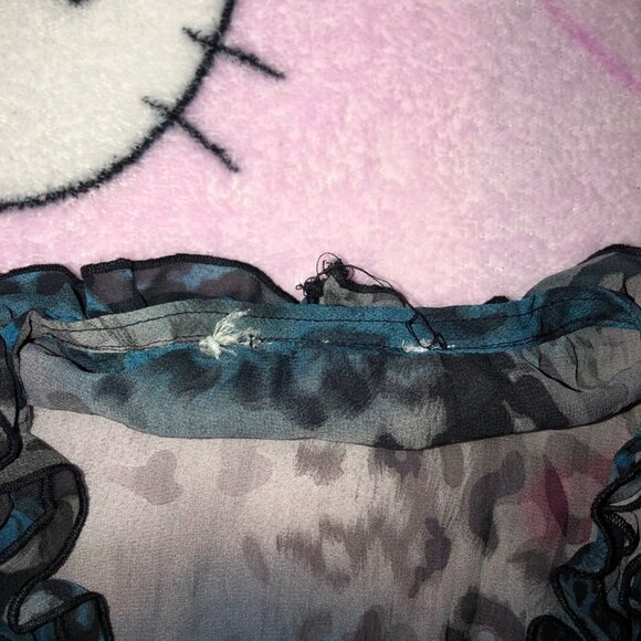 y2k trashy leopard ruffle bell sleeve top - Picture 2 of 4